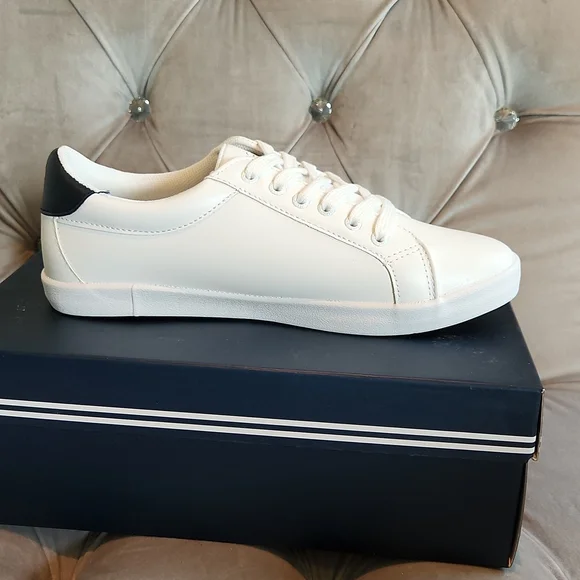 Nautica Casual Lace-up Tennis Shoes - Picture 4 of 14